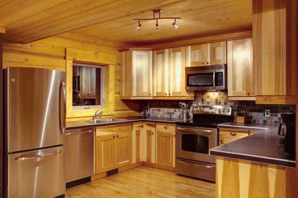 Mount 7 Lodges Golden Exterior photo